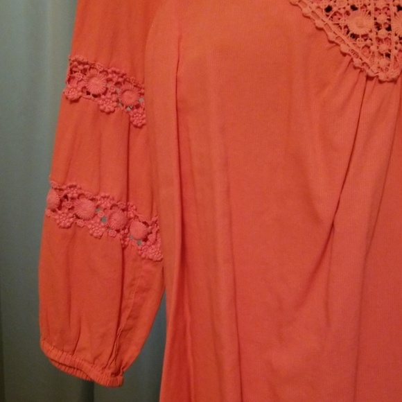 Tunic - Picture 2 of 3